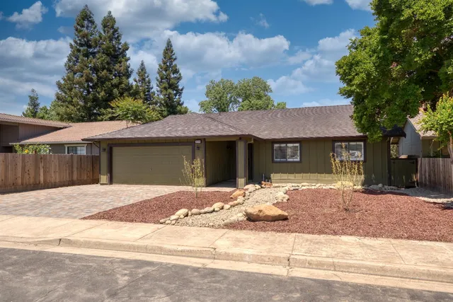 $570,000 | 892 River Bluff Drive, Oakdale, CA 95361