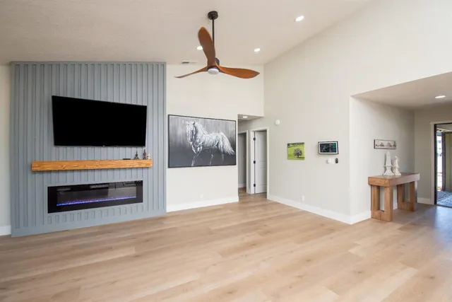 $570,000 | 892 River Bluff Drive, Oakdale, CA 95361