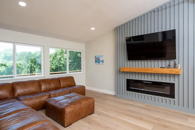 $570,000 | 892 River Bluff Drive, Oakdale, CA 95361