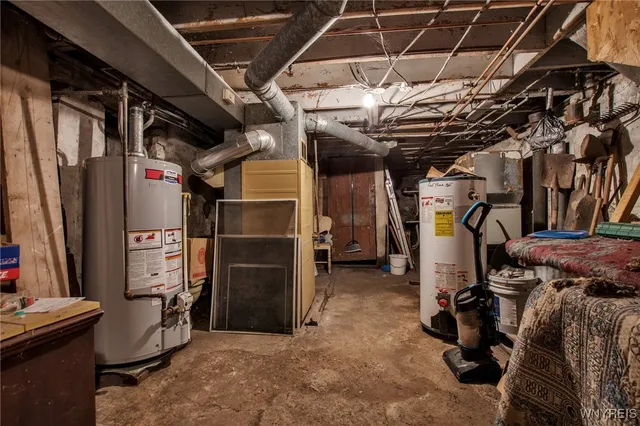 $109,900 | 563 Tronolone Place, Niagara Falls, NY 14301