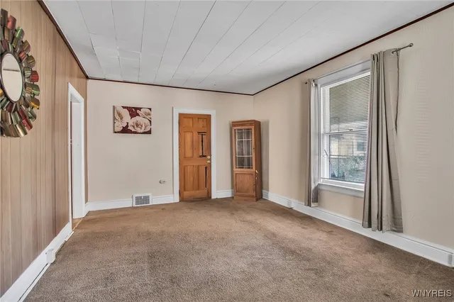 $109,900 | 563 Tronolone Place, Niagara Falls, NY 14301