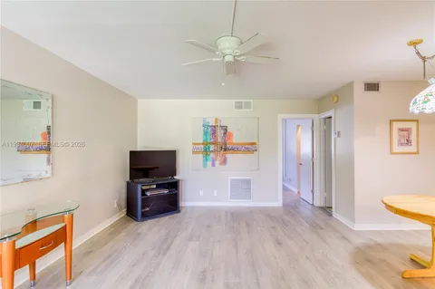 $115,000 | 804 Southeast 7th Street, Unit 107, Deerfield Beach, FL 33441