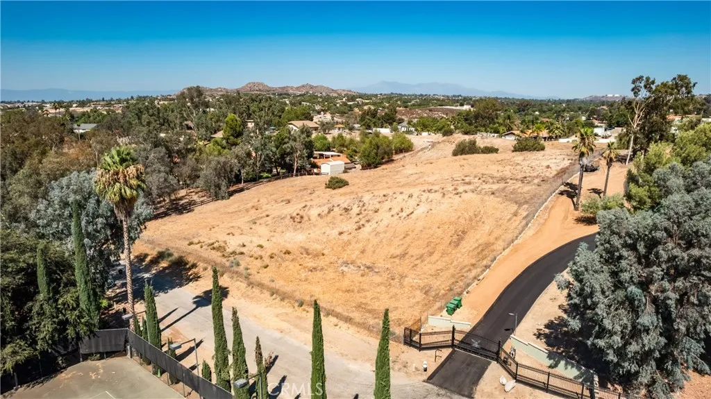 0 Halter Lane Riverside, CA 92504 - Photo 6 of 29 a view of a large building