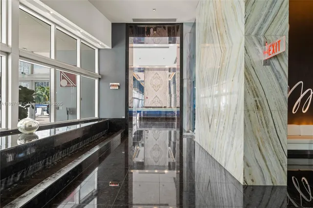 $380,000 | 335 South Biscayne Boulevard, Unit 1006, Miami, FL 33131