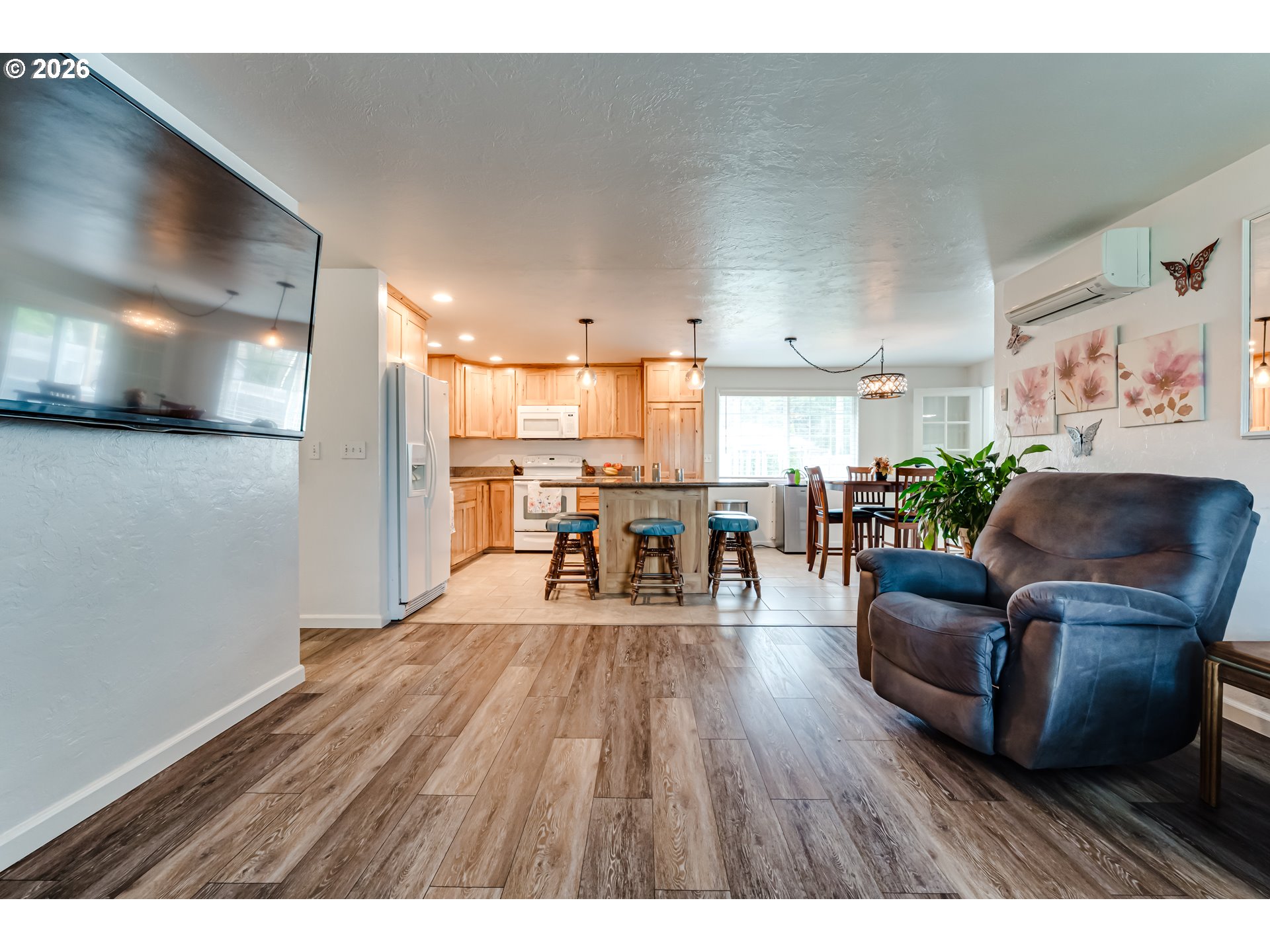 4205 Daisy Street Springfield, OR 97478 - Photo 5 of 33