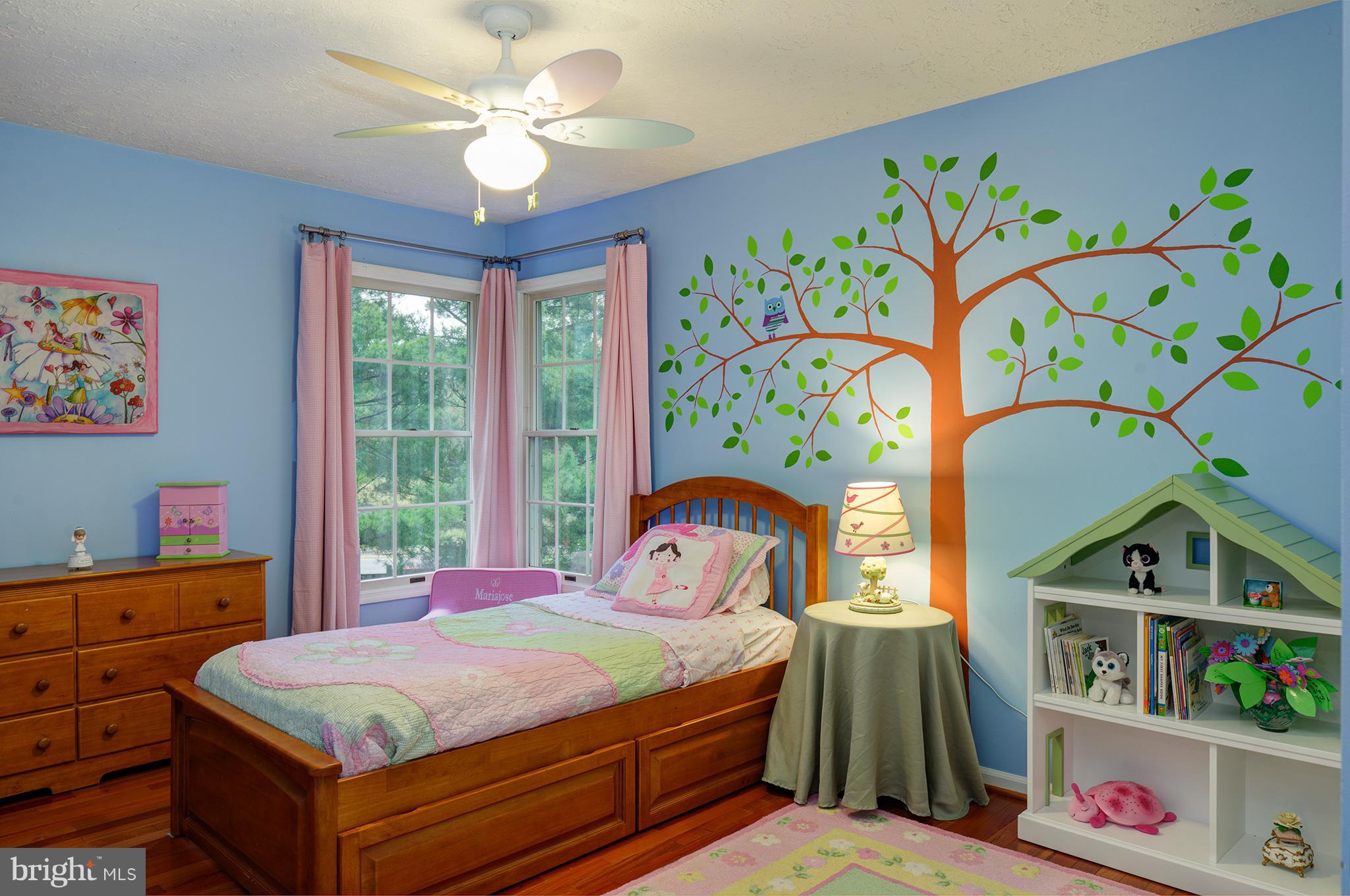 12714 Roark Court Reston, VA 20191 - Photo 20 of 30 Bedroom #3