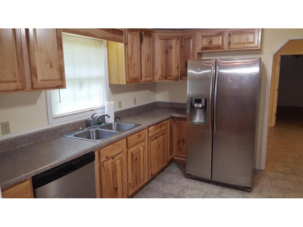 2698 Princeton Road Kingsport, TN 37660 - Photo 11 of 36 Photo 11