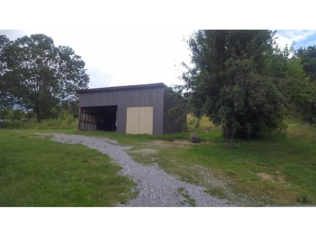 2698 Princeton Road Kingsport, TN 37660 - Photo 2 of 36 Photo 2
