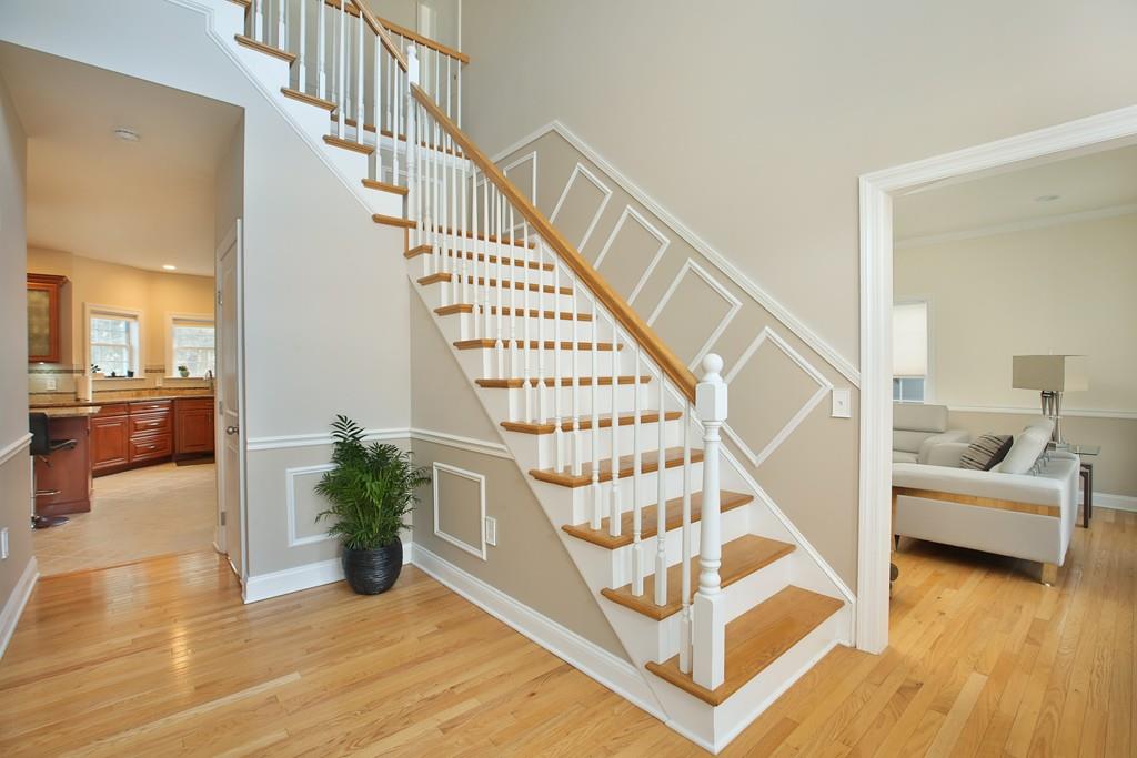 9 Elwin Road Natick, MA 01760 - Photo 2 of 37 Gallery Image 2