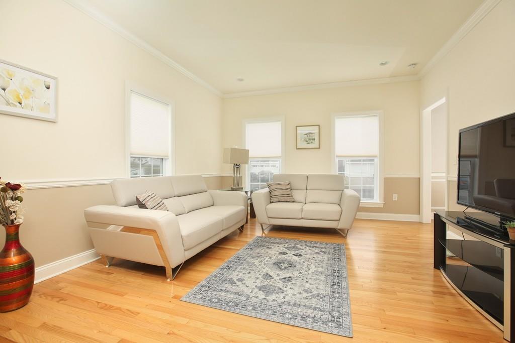 9 Elwin Road Natick, MA 01760 - Photo 5 of 37 Gallery Image 5