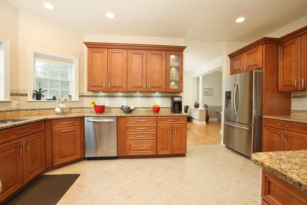9 Elwin Road Natick, MA 01760 - Photo 9 of 37 Gallery Image 9