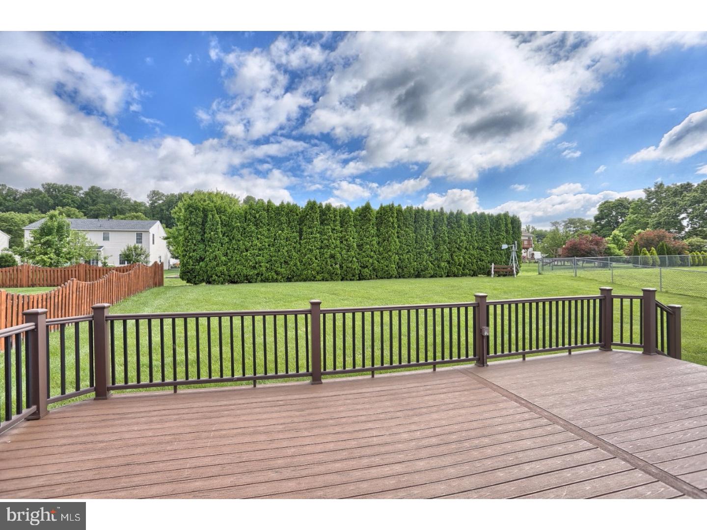 4531 Green Tree Road Reading, PA 19606 - Photo 17 of 18 Deck