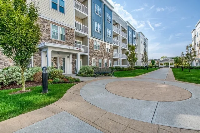 $779,000 | 130 University Avenue, Unit 1405, Westwood, MA 02090