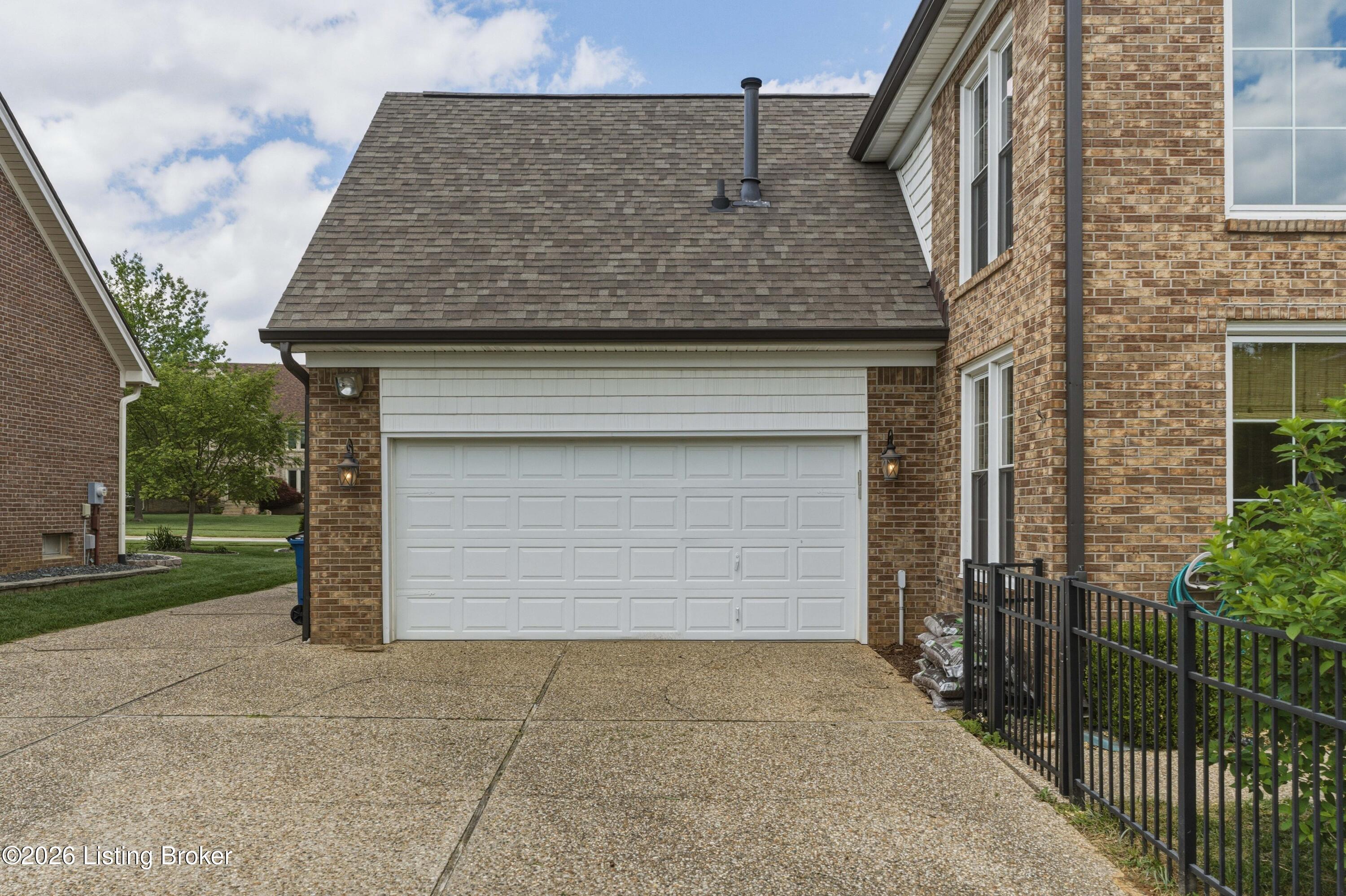10418 Long Home Road Louisville, KY 40291 - Photo 48 of 48 Exterior Garage