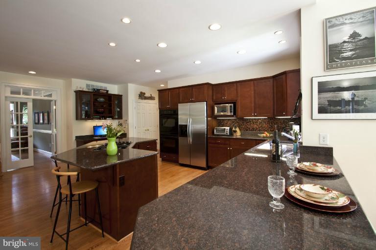 934 Hilltop Road Arnold, MD 21012 - Photo 12 of 30 Kitchen