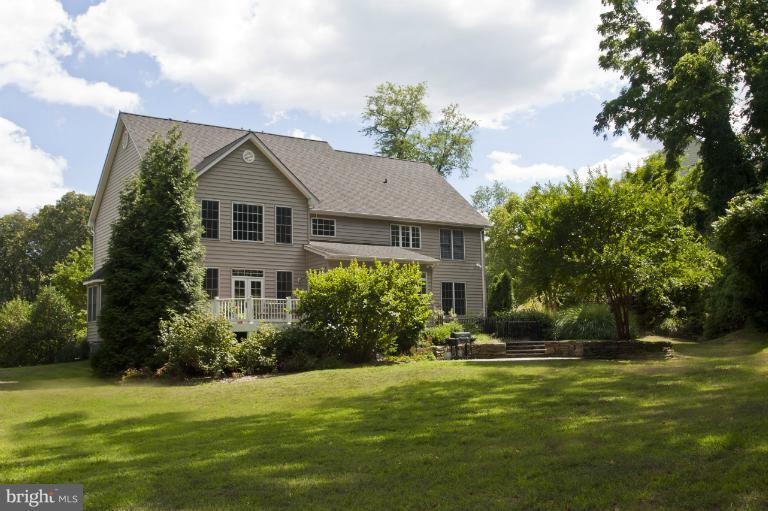 934 Hilltop Road Arnold, MD 21012 - Photo 16 of 30 Exterior (Rear)