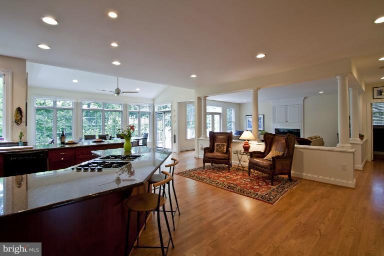 934 Hilltop Road Arnold, MD 21012 - Photo 23 of 30 Kitchen