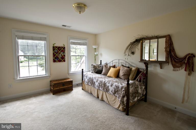 934 Hilltop Road Arnold, MD 21012 - Photo 9 of 30 Bedroom