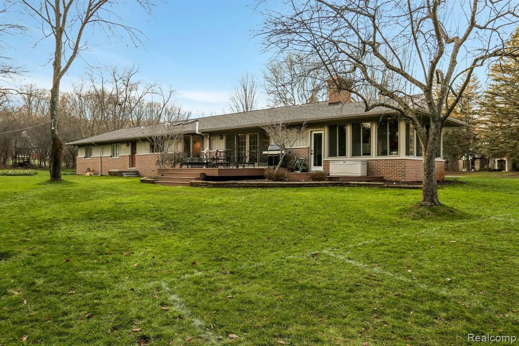 1291 Sunniwood Place Rochester, MI 48306 - Photo 8 of 34