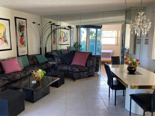 $6,000 | 333 Northeast 21st Avenue, Unit 304, Deerfield Beach, FL 33441