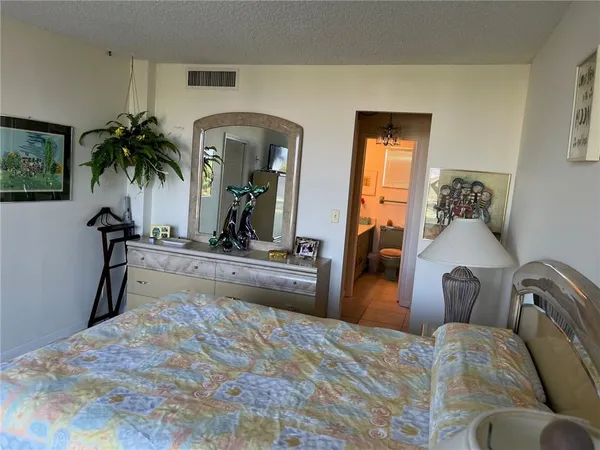 $6,000 | 333 Northeast 21st Avenue, Unit 304, Deerfield Beach, FL 33441