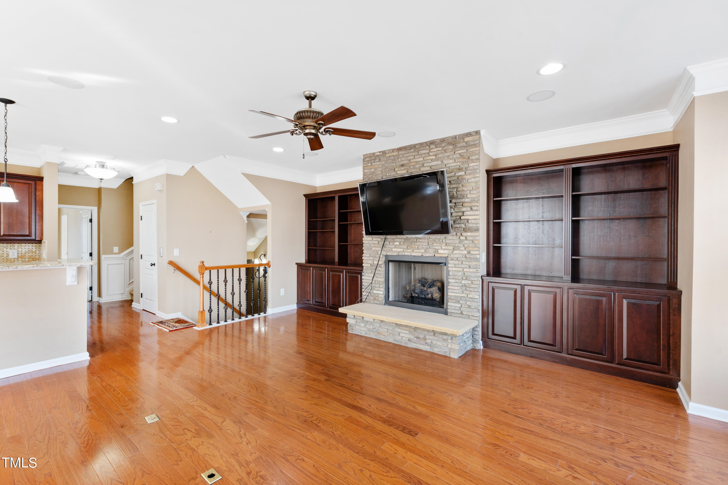 9162 Wooden Road Raleigh, NC 27617 - Photo 6 of 39 6 Living