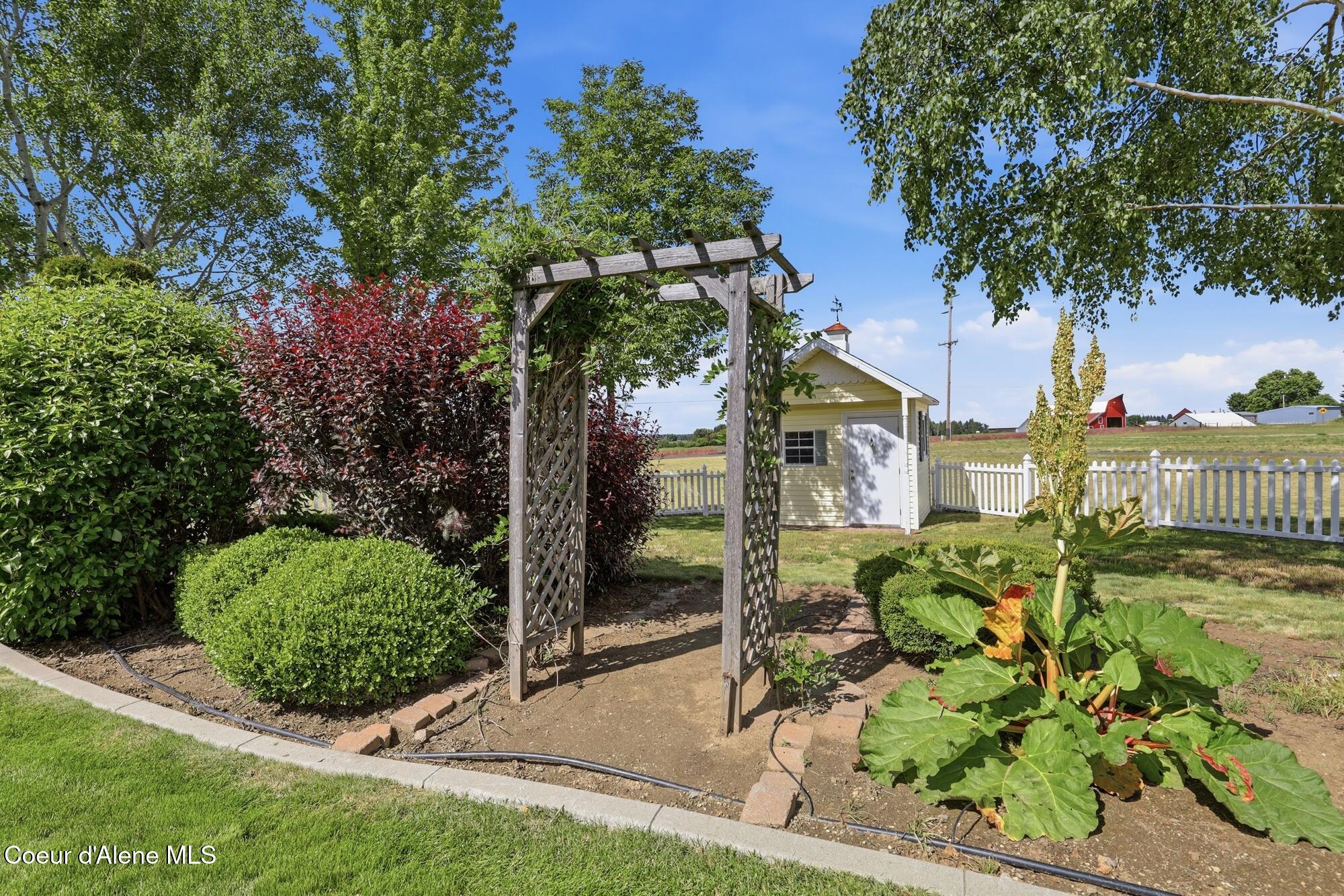 6909 West Ridgeway Road Deer Park, WA 99006 - Photo 54 of 70 garden shed entrance