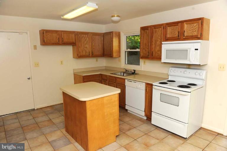 729 Joppa Farm Road Joppa, MD 21085 - Photo 3 of 6 Kitchen