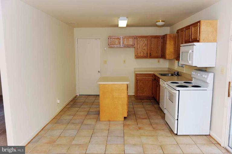 729 Joppa Farm Road Joppa, MD 21085 - Photo 5 of 6 Kitchen #3