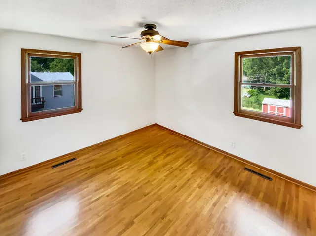 $385,000 | 706 Greenvale Avenue West, Northfield, MN 55057