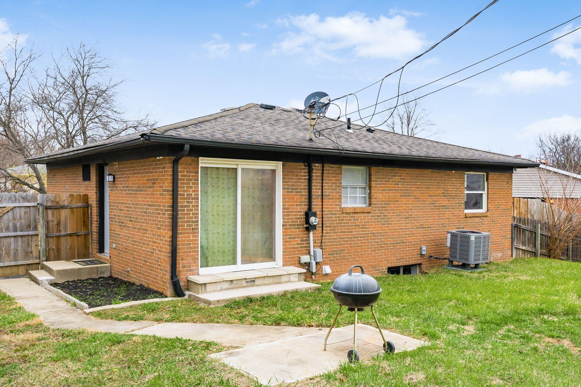 2909 Rivercliff Road Columbus, OH 43223 - Photo 12 of 41 034_909 Rivercliff Rd 0063