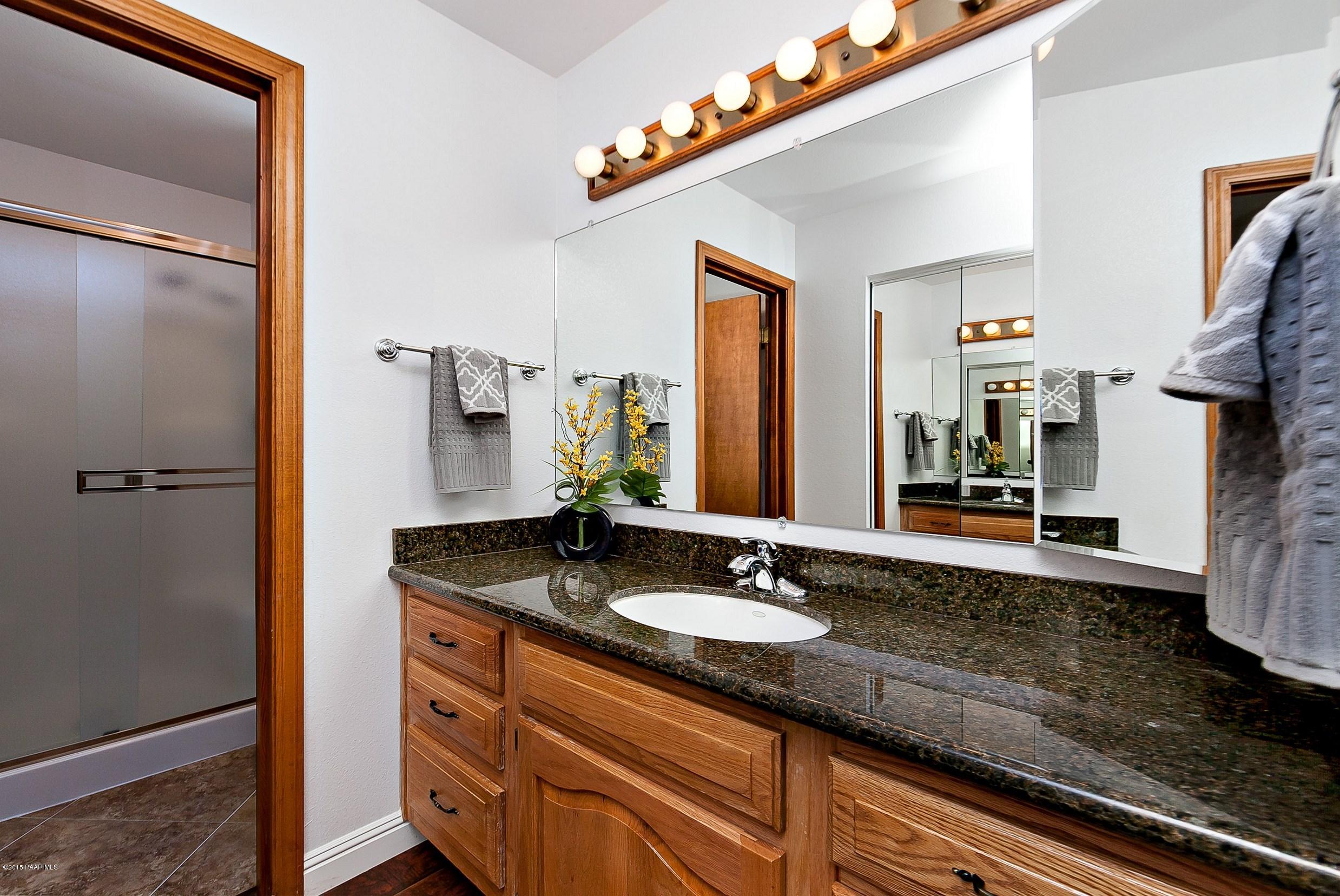 1980 Coyote Road Prescott, AZ 86303 - Photo 11 of 24 Master Bathroom