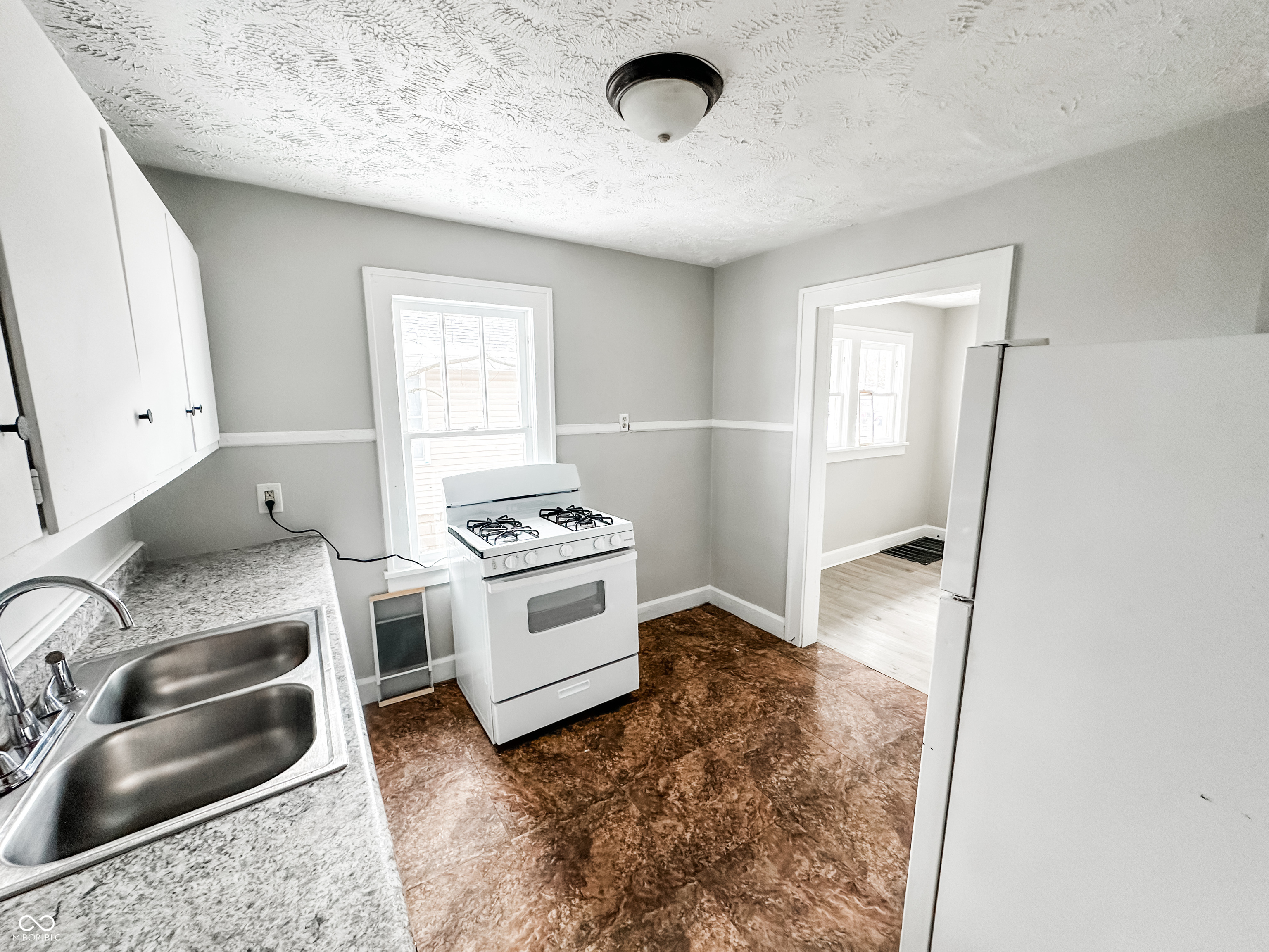 2626 Morton Street Anderson, IN 46016 - Photo 6 of 10