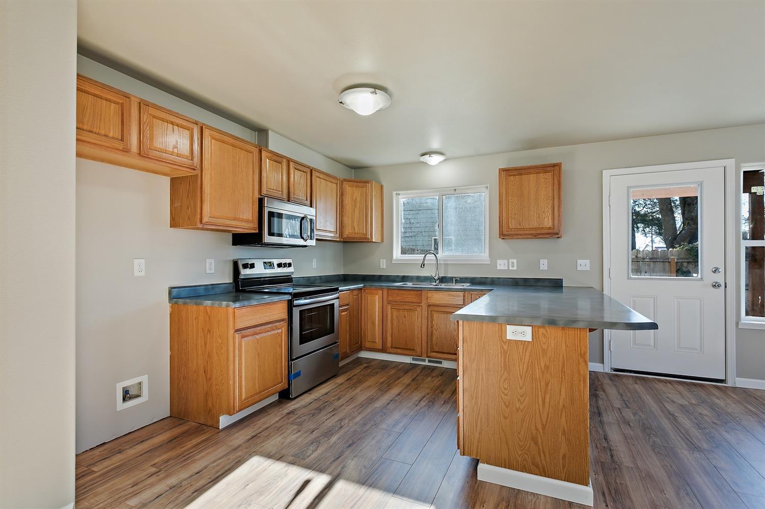 110 Cedar Street Central Point, OR 97502 - Photo 5 of 22 Additional Photo