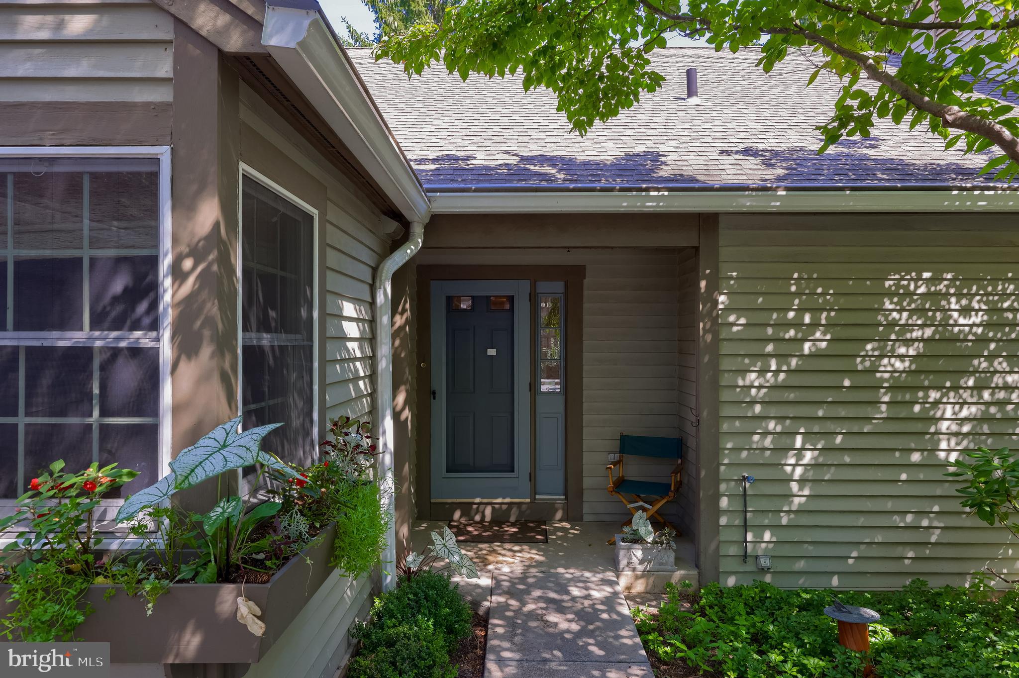 2018 Meadow Glen Reading, PA 19610 - Photo 3 of 46 a view of a door of the house with a fountain