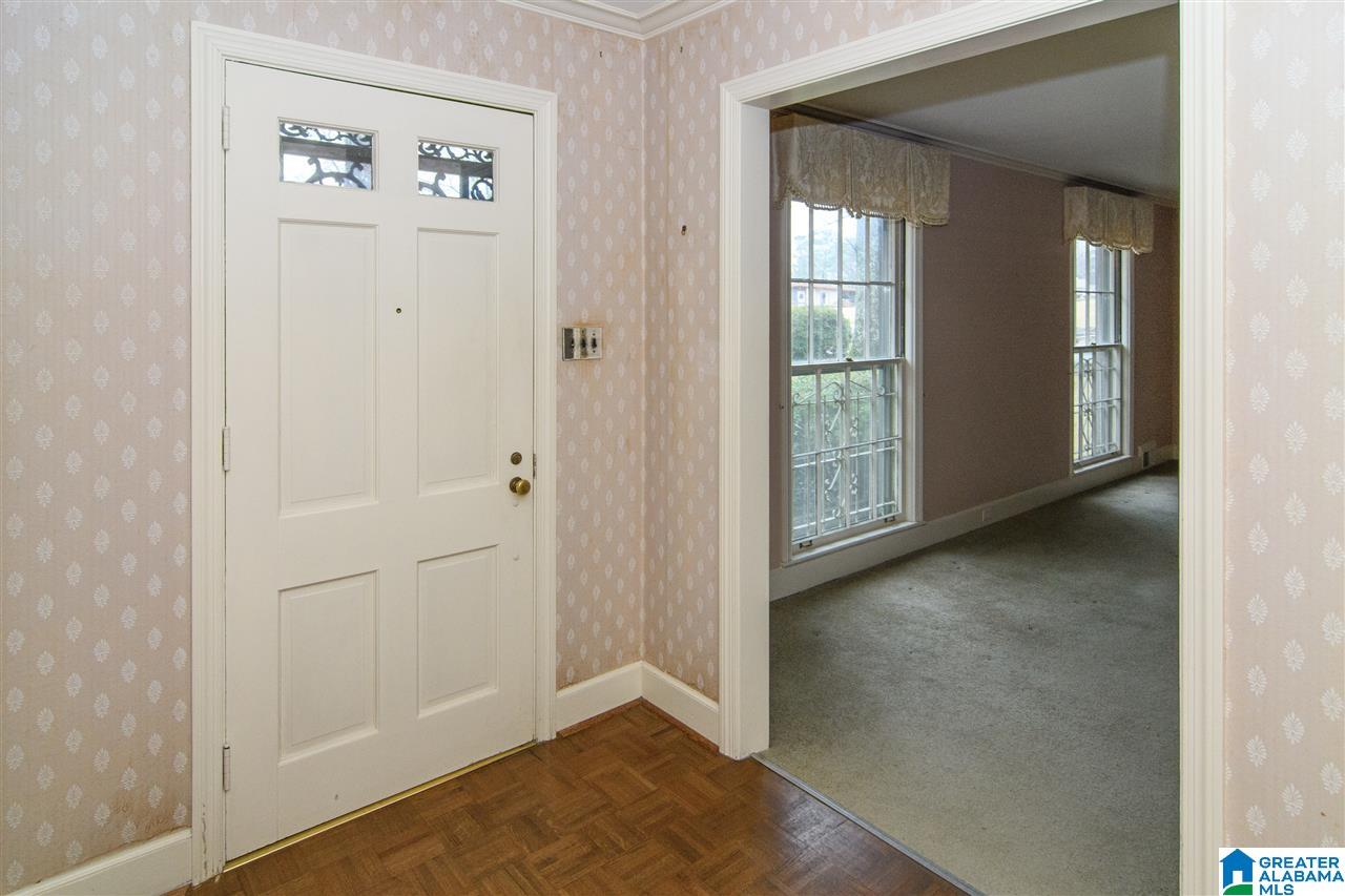 2508 Shades Crest Road Birmingham, AL 35209 - Photo 4 of 37