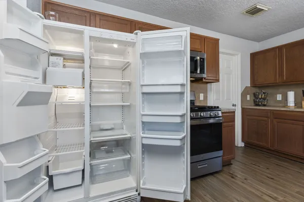 $2,100 | 29326 Legends Green Drive, Spring, TX 77386