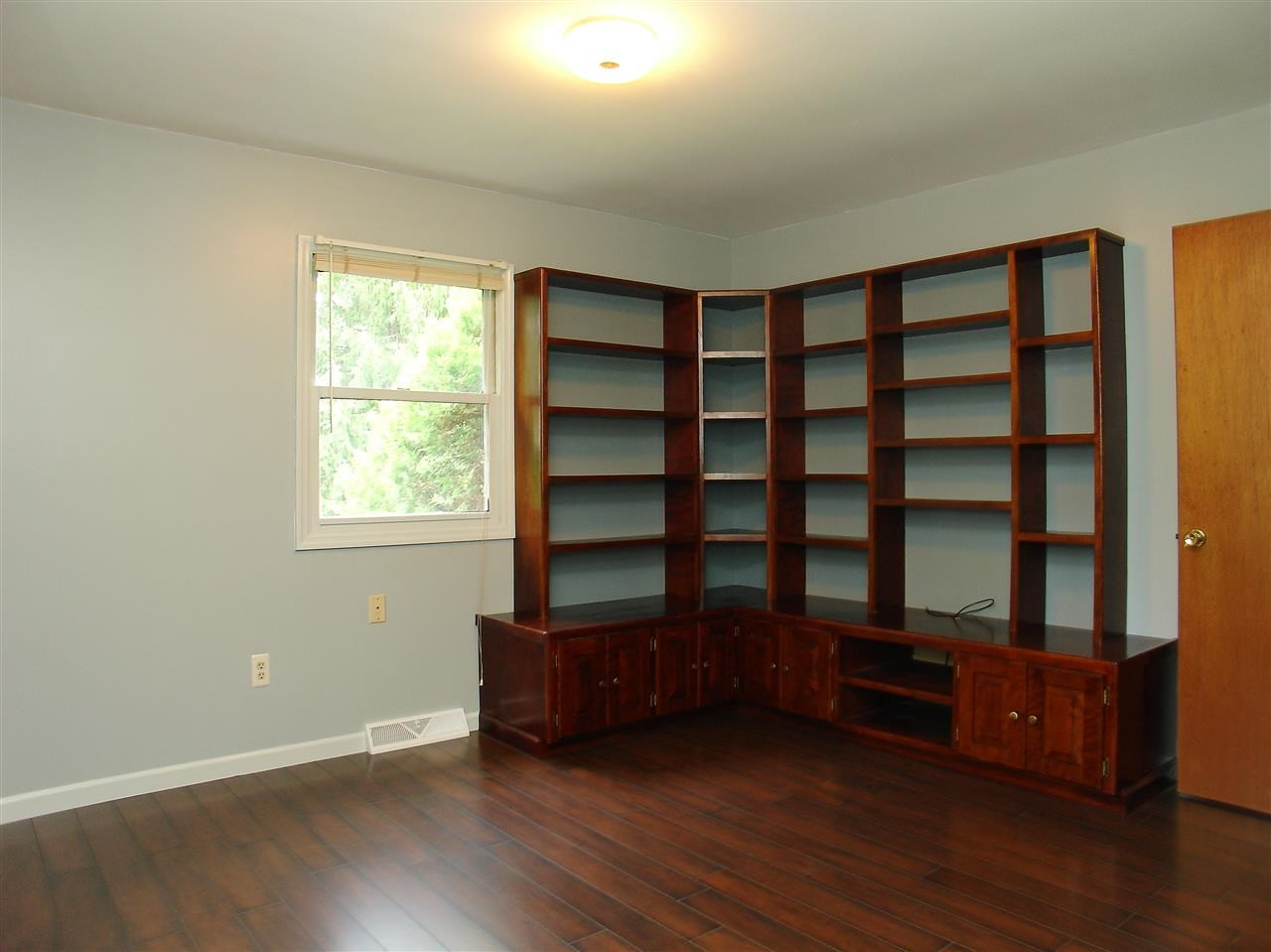 52 Ray Road Clifton Park, NY 12148 - Photo 5 of 15 Photo 5