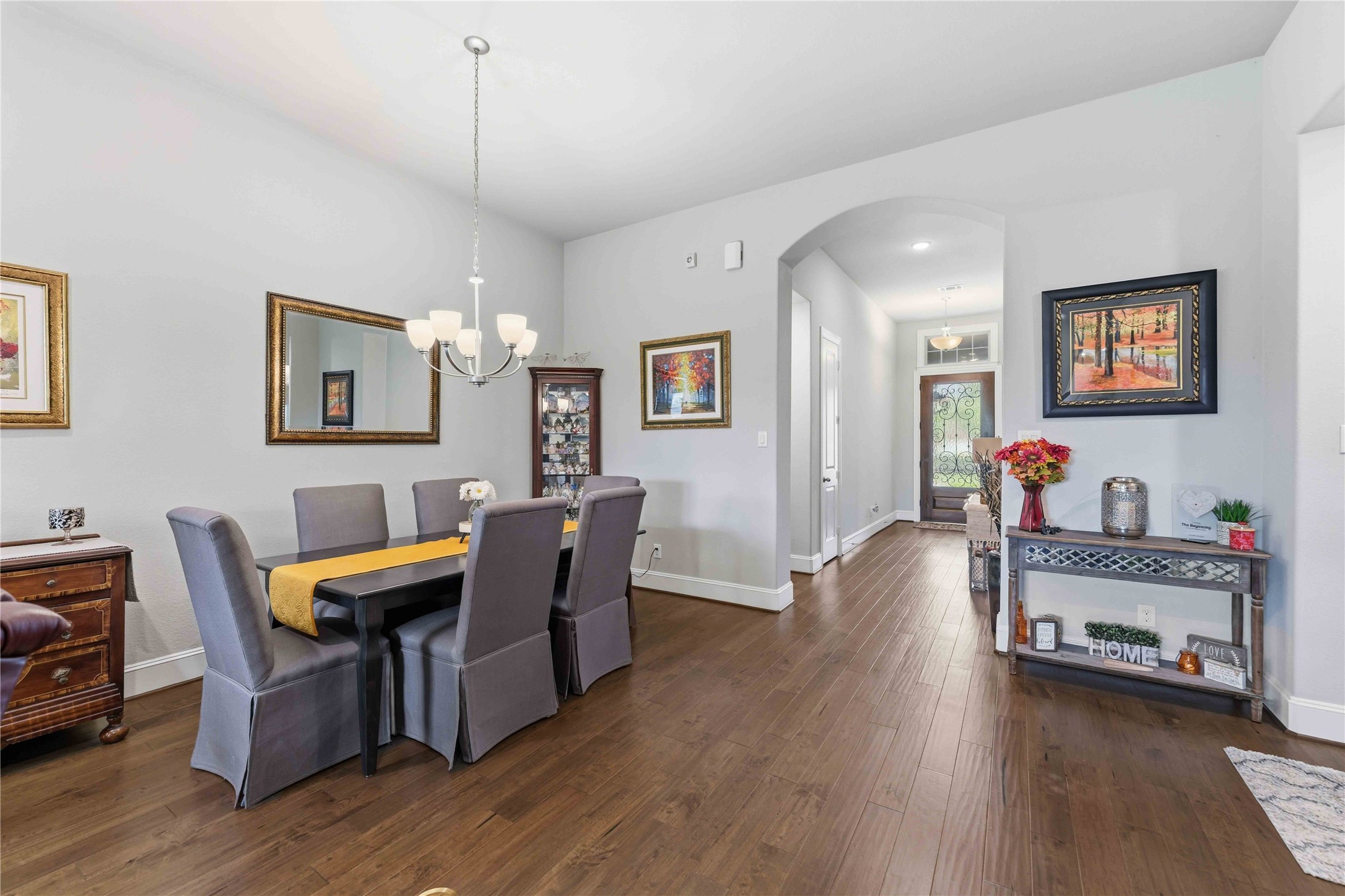 10127 Cooper's Hawk Way Conroe, TX 77385 - Photo 8 of 35 Dining area