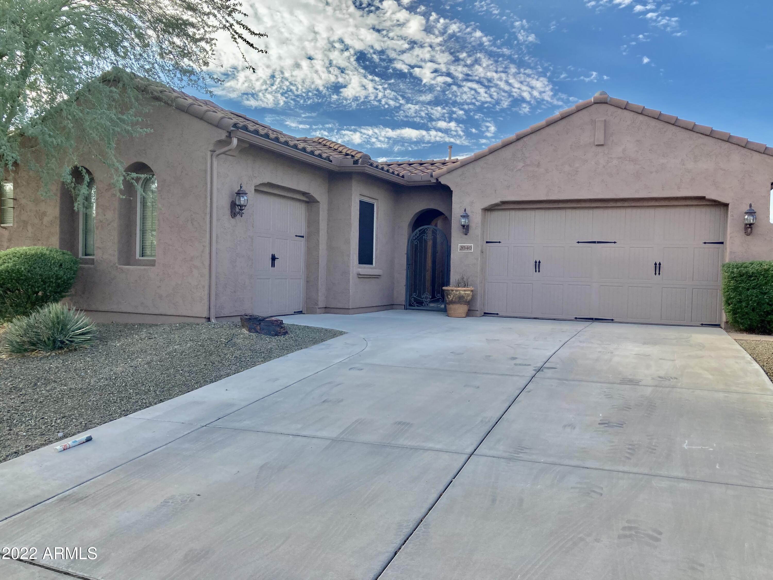 2040 West Chimney Rock Road Phoenix, AZ 85085 - Photo 1 of 41 Front Ext 1