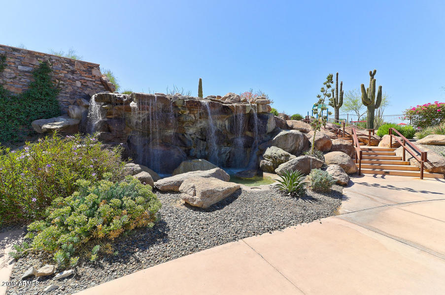 2040 West Chimney Rock Road Phoenix, AZ 85085 - Photo 22 of 41 39