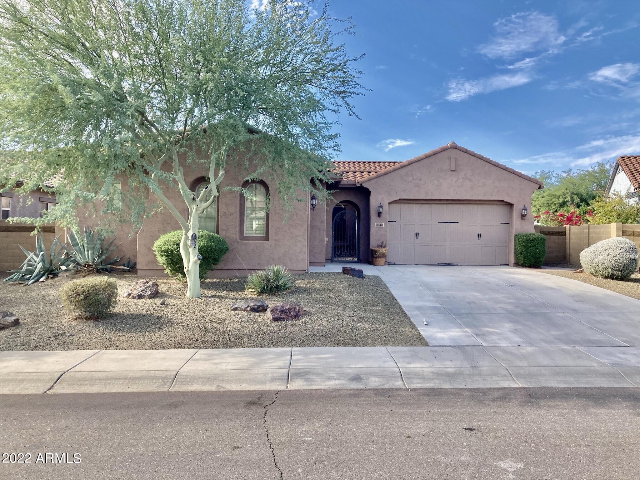 2040 West Chimney Rock Road Phoenix, AZ 85085 - Photo 41 of 41 Front Ext 2