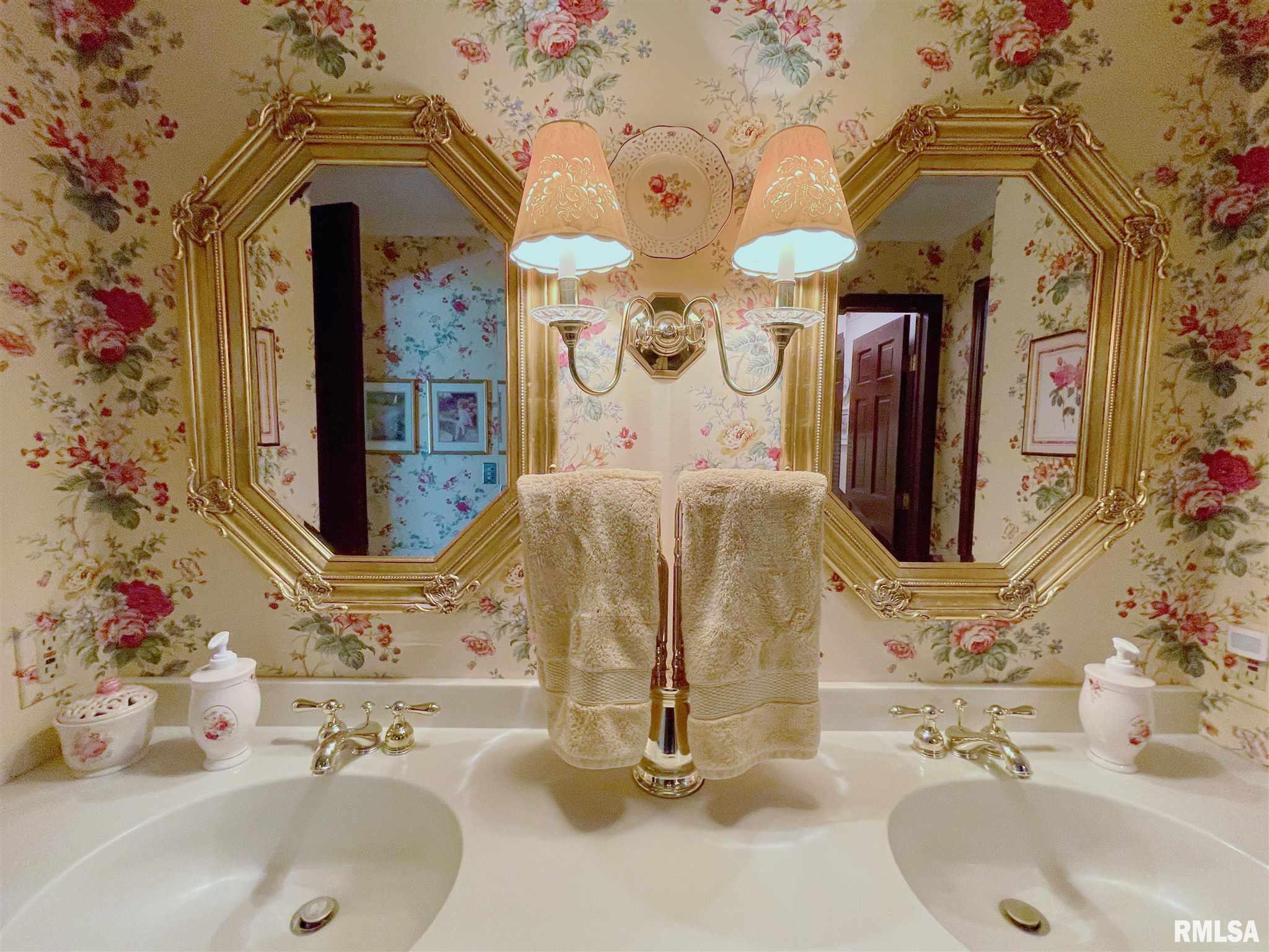 411 West Ravinwoods Road Peoria, IL 61615 - Photo 14 of 50 Gallery Image 14