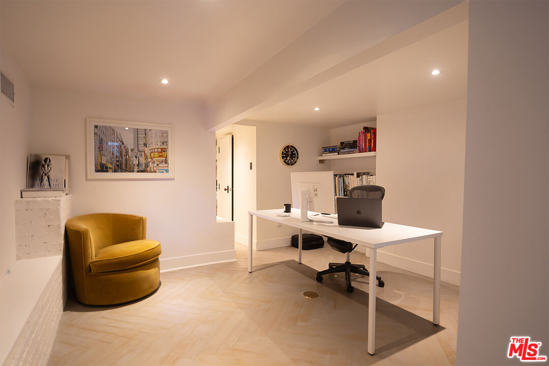 2139 Baxter Street Los Angeles, CA 90039 - Photo 35 of 55 a workspace with furniture and a couch