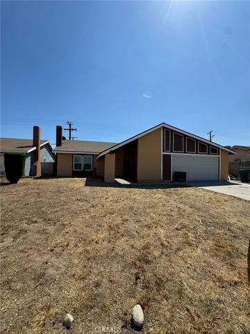 $3,500 | 3015 Spruce Street West, Rialto, CA 92376