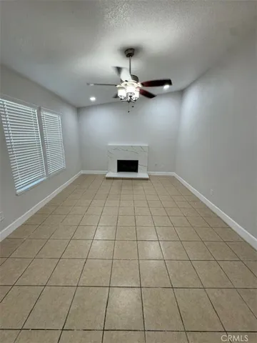 $3,500 | 3015 Spruce Street West, Rialto, CA 92376