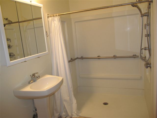 2316 West Overhill Road Peoria, IL 61615 - Photo 11 of 15 Gallery Image 11