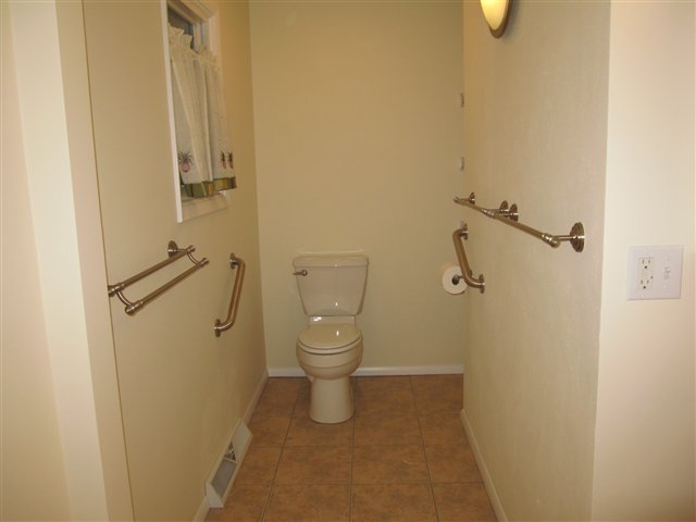 2316 West Overhill Road Peoria, IL 61615 - Photo 12 of 15 Gallery Image 12