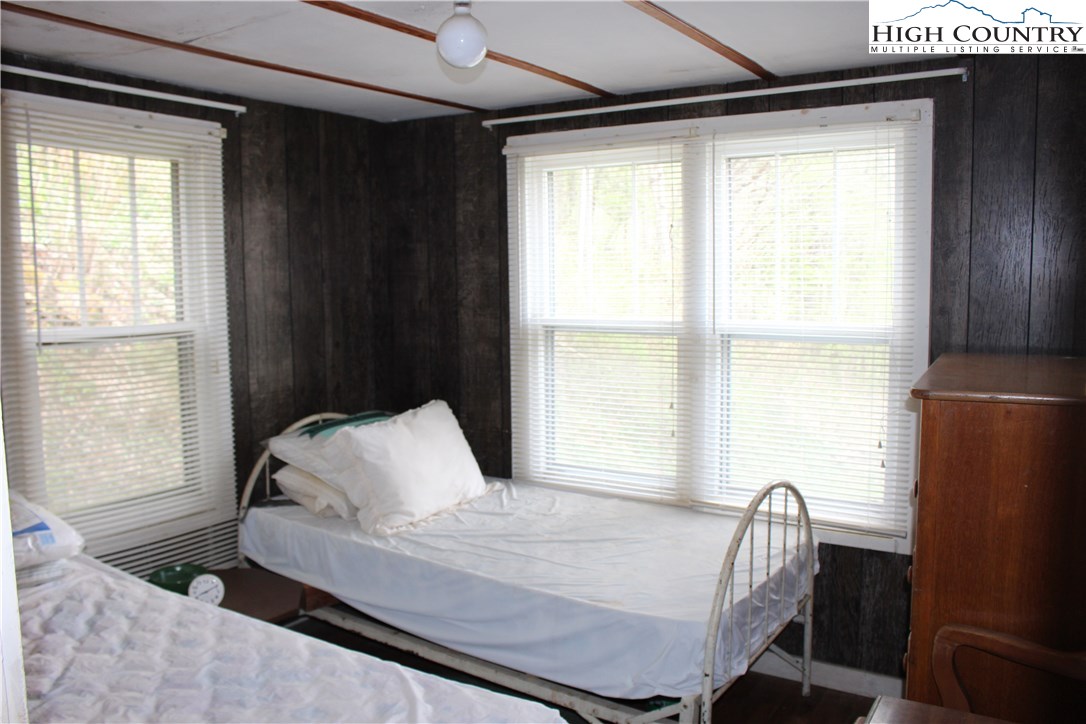 923 East Big Springs Road Lansing, NC 28643 - Photo 3 of 16 Gallery Image 3