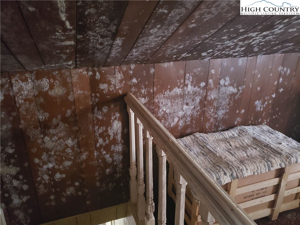 923 East Big Springs Road Lansing, NC 28643 - Photo 8 of 16 Gallery Image 8